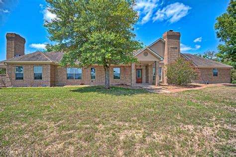 Homes for sale kerr county tx - Zillow has 40 homes for sale in Kerrville TX matching Comanche Trace. View listing photos, review sales history, and use our detailed real estate filters to find the perfect place.